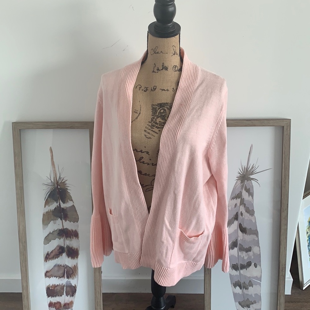 Crown and Ivy open cardigan